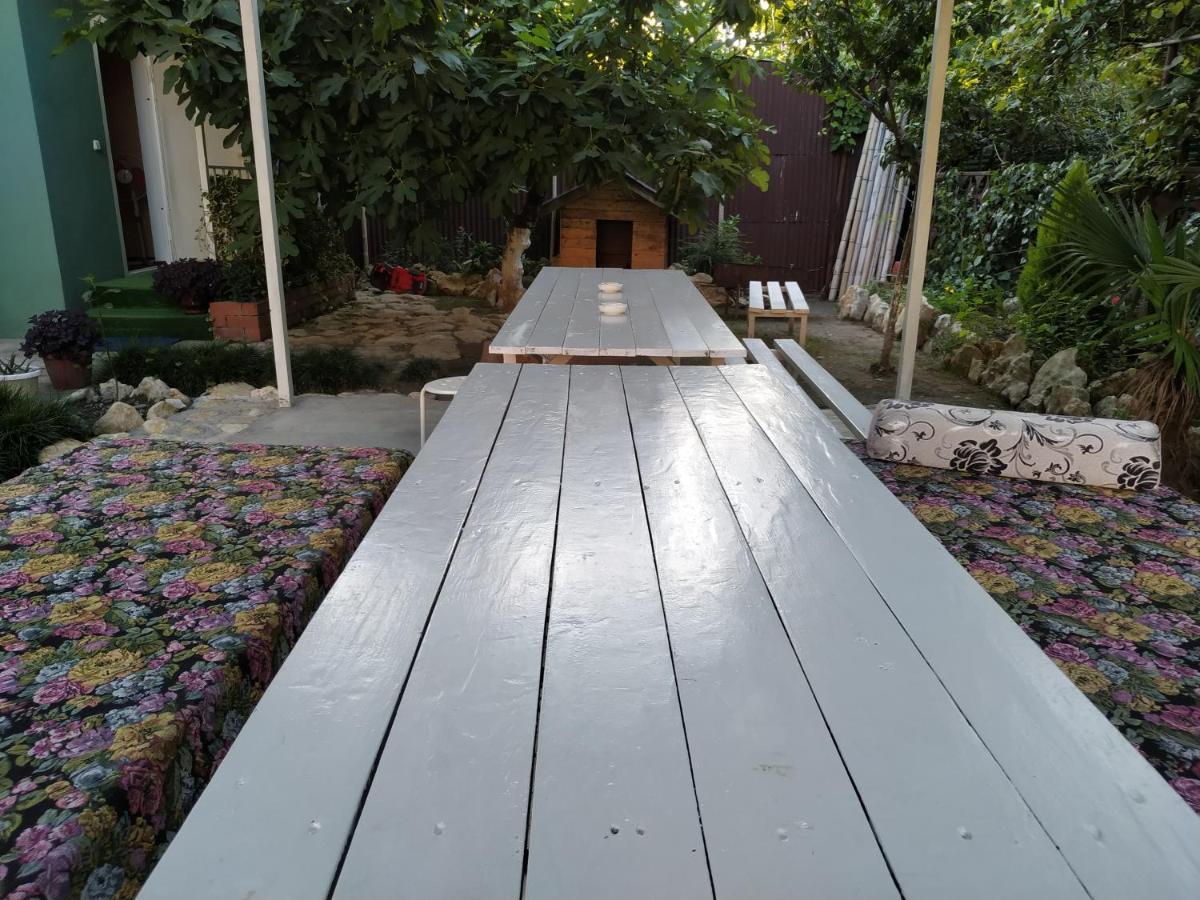 סוקהום Guest House On Shakirbay 11 מראה חיצוני תמונה