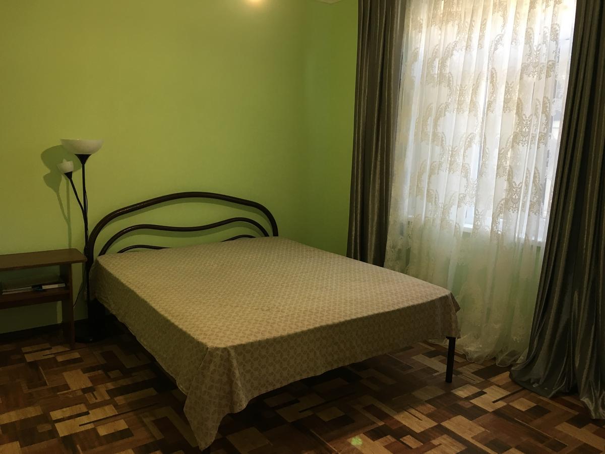 סוקהום Guest House On Shakirbay 11 מראה חיצוני תמונה