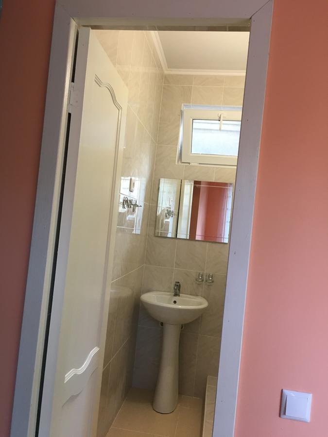 סוקהום Guest House On Shakirbay 11 מראה חיצוני תמונה